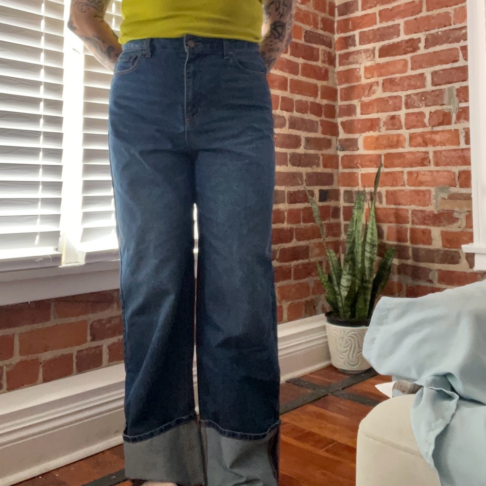 Tinseltown wide leg, high waisted jeans.